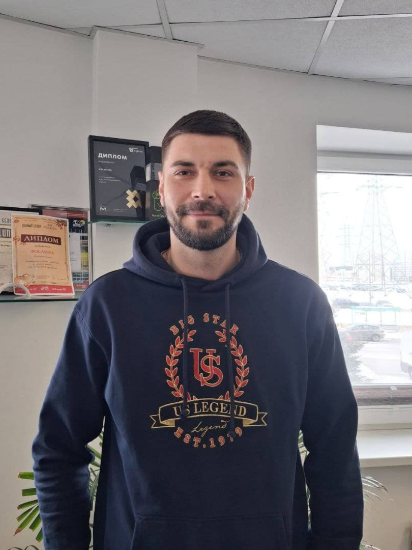 Роман — руководитель компании